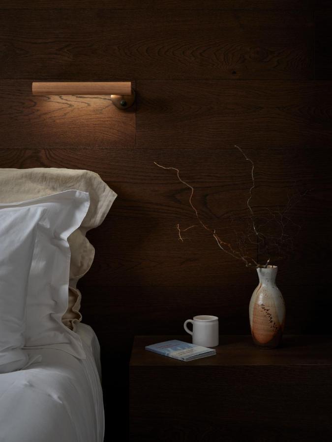 The Hotel Britomart Auckland Exterior photo A wall light